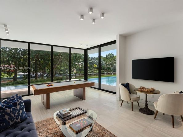 540 Leucadendra Dr, Coral Gables FL 33156