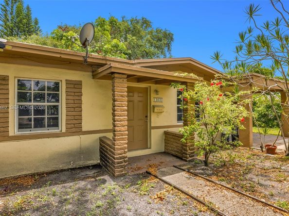 13630 NW 5th Ave, North Miami FL 33168
