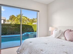 6928 NW 33rd St, Margate FL 33063