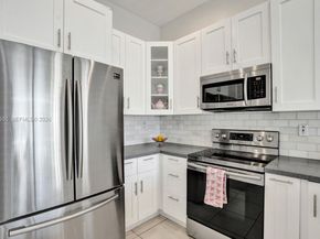 6928 NW 33rd St, Margate FL 33063