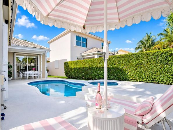 6928 NW 33rd St, Margate FL 33063