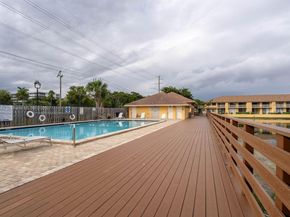 430 NW 214th St 101, Miami Gardens FL 33169