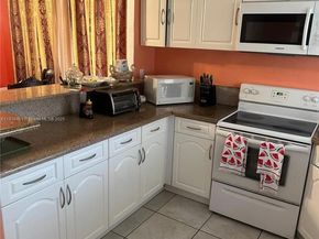 430 NW 214th St 101, Miami Gardens FL 33169