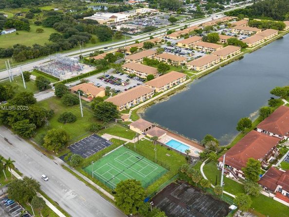 430 NW 214th St 101, Miami Gardens FL 33169