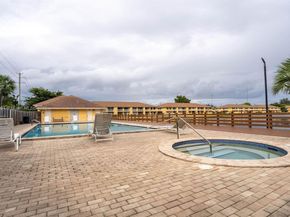 430 NW 214th St 101, Miami Gardens FL 33169