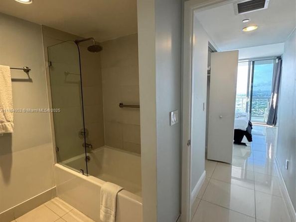 2600 E Hallandale Beach Blvd T3210, Hallandale Beach FL 33009
