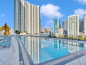 92 SW 3rd St 4510, Miami FL 33130