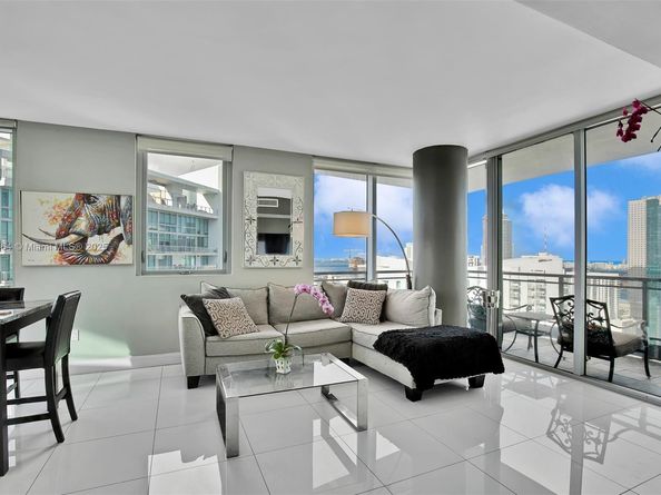 92 SW 3rd St 4510, Miami FL 33130