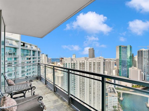 92 SW 3rd St 4510, Miami FL 33130