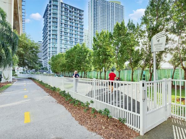 92 SW 3rd St 4510, Miami FL 33130
