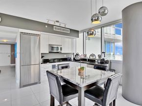92 SW 3rd St 4510, Miami FL 33130