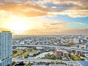 92 SW 3rd St 4510, Miami FL 33130