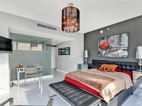92 SW 3rd St 4510, Miami FL 33130