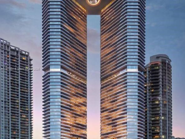 92 SW 3rd St 4510, Miami FL 33130