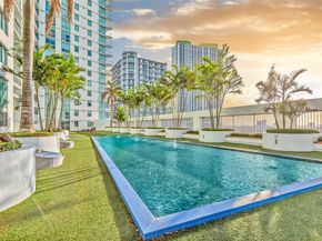 92 SW 3rd St 4510, Miami FL 33130