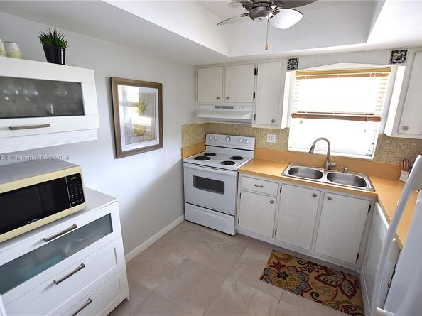 2688 E Dudley Dr H, West Palm Beach FL 33415