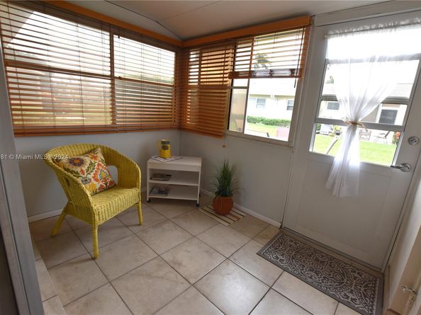 2688 E Dudley Dr H, West Palm Beach FL 33415