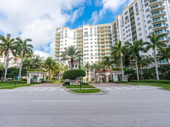 19900 E Country Club Dr TS14, Aventura FL 33180