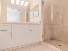 19900 E Country Club Dr TS14, Aventura FL 33180