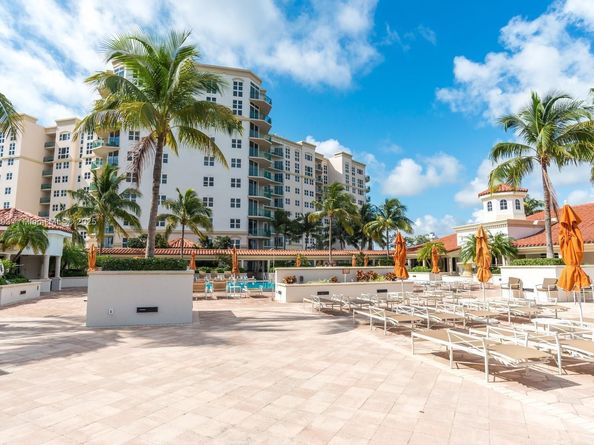 19900 E Country Club Dr TS14, Aventura FL 33180