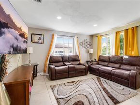 1243 NW 42nd St, Miami FL 33142
