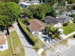 1243 NW 42nd St, Miami FL 33142