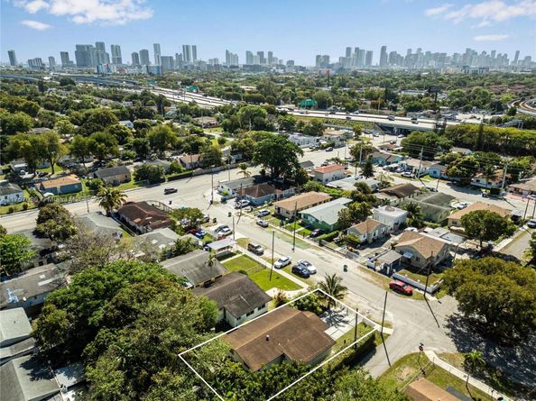 1243 NW 42nd St, Miami FL 33142