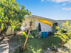 1243 NW 42nd St, Miami FL 33142