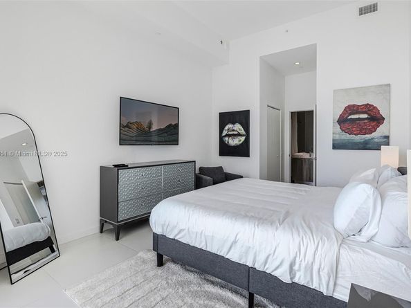 501 NE 31st St 4007, Miami FL 33137