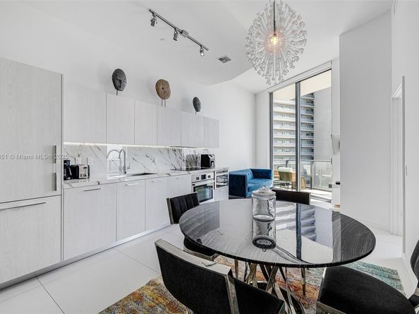 501 NE 31st St 4007, Miami FL 33137