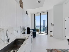 501 NE 31st St 4007, Miami FL 33137