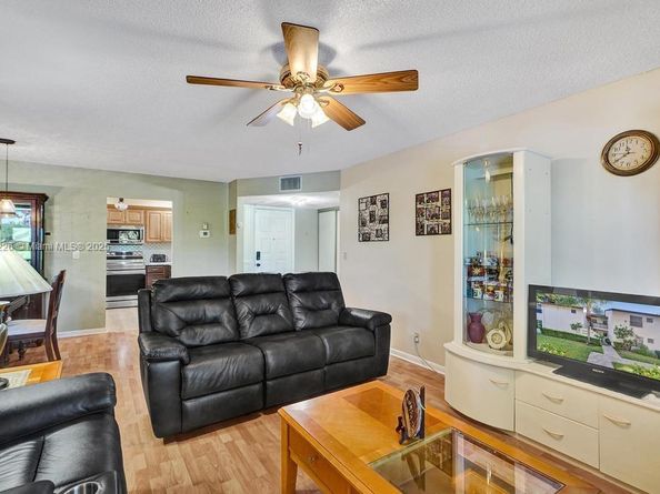 2541 N Carambola Cir N 1832, Coconut Creek FL 33066