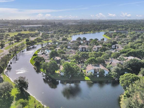 2541 N Carambola Cir N 1832, Coconut Creek FL 33066