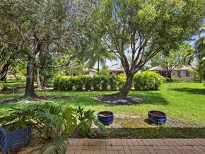 9633 Sandpiper Ln, West Palm Beach FL 33411