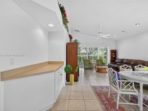 9633 Sandpiper Ln, West Palm Beach FL 33411