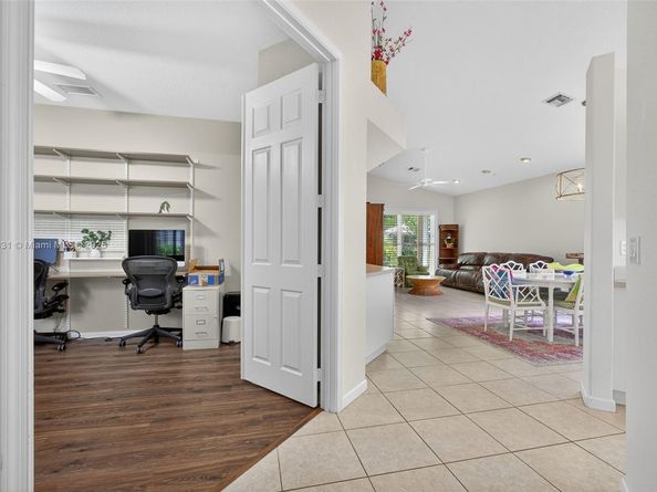 9633 Sandpiper Ln, West Palm Beach FL 33411