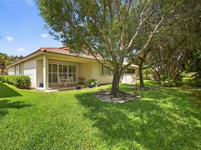 9633 Sandpiper Ln, West Palm Beach FL 33411