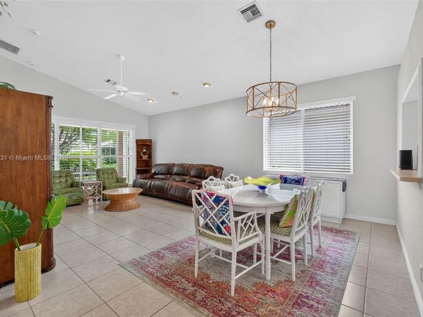 9633 Sandpiper Ln, West Palm Beach FL 33411