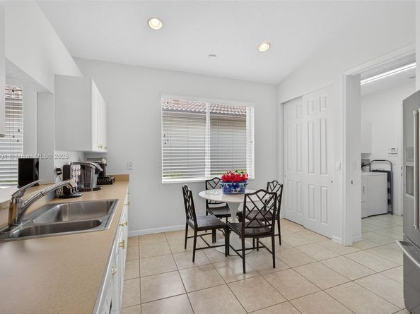 9633 Sandpiper Ln, West Palm Beach FL 33411