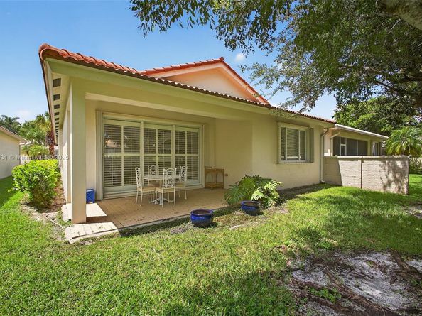 9633 Sandpiper Ln, West Palm Beach FL 33411
