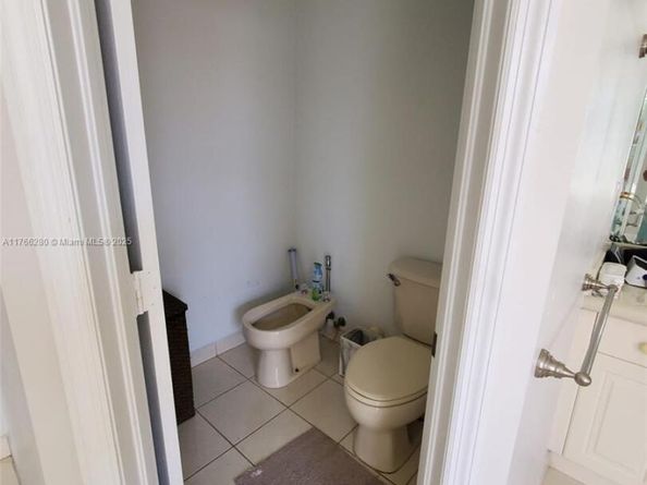 11009 NW 80th Ln, Doral FL 33178