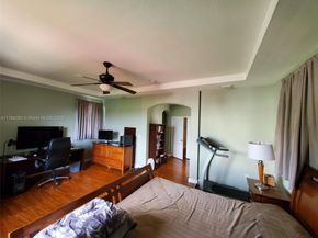 11009 NW 80th Ln, Doral FL 33178