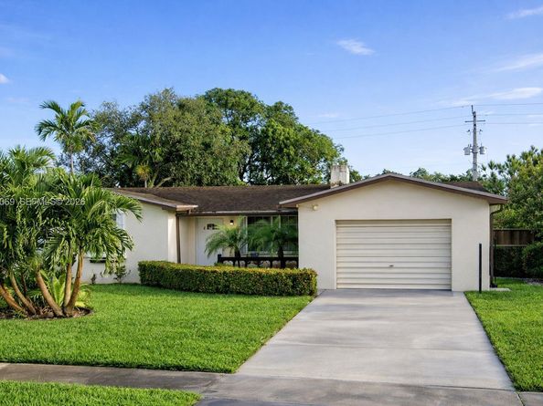 4323 Harrison St, Hollywood FL 33021