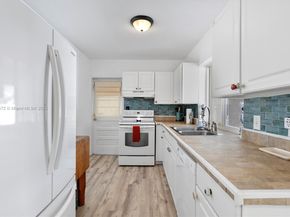 2012 NW 11th Ave, Fort Lauderdale FL 33311