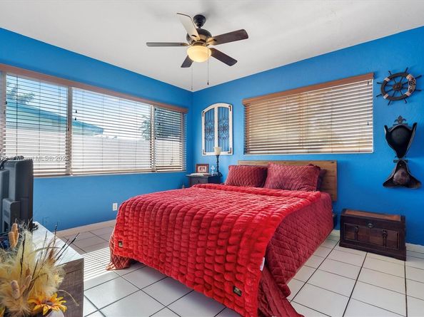 2012 NW 11th Ave, Fort Lauderdale FL 33311