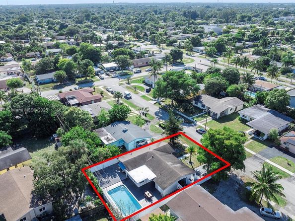 2012 NW 11th Ave, Fort Lauderdale FL 33311