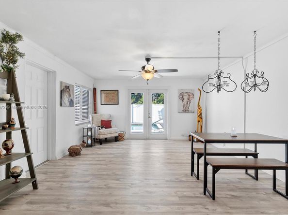 2012 NW 11th Ave, Fort Lauderdale FL 33311