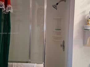 8841 NW Sunrise Lakes Blvd 112, Sunrise FL 33322