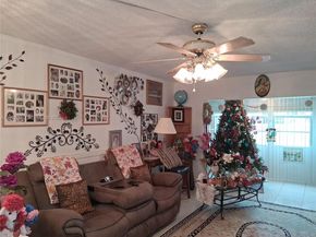 8841 NW Sunrise Lakes Blvd 112, Sunrise FL 33322