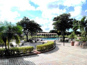 8841 NW Sunrise Lakes Blvd 112, Sunrise FL 33322